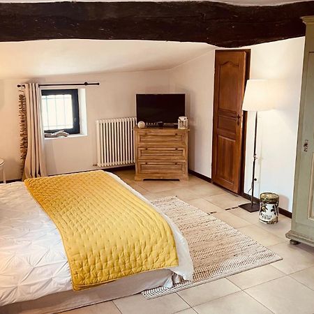 بيرنيه لو فونتينز B&B Temps Suspendu Provence الغرفة الصورة