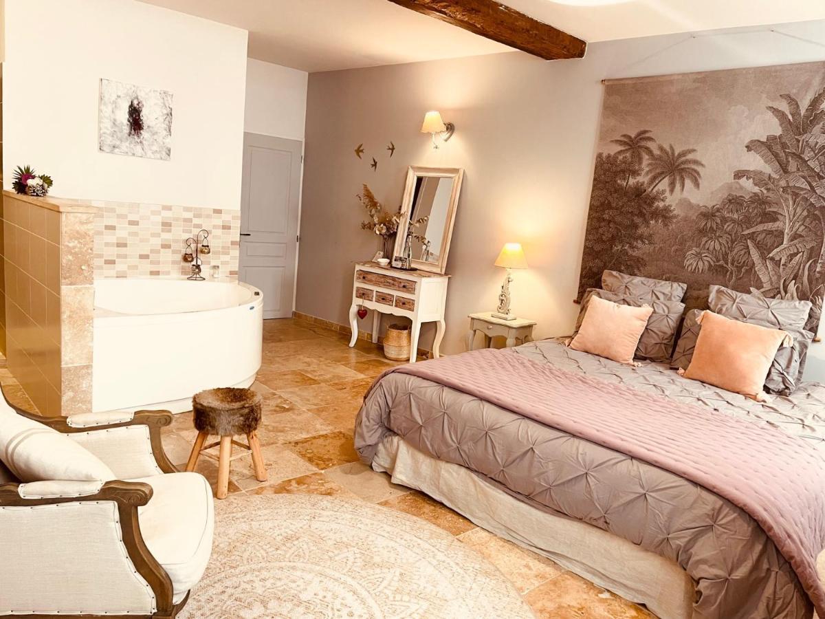 بيرنيه لو فونتينز B&B Temps Suspendu Provence المظهر الخارجي الصورة