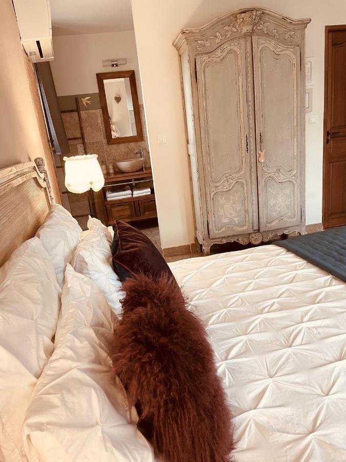 بيرنيه لو فونتينز B&B Temps Suspendu Provence المظهر الخارجي الصورة