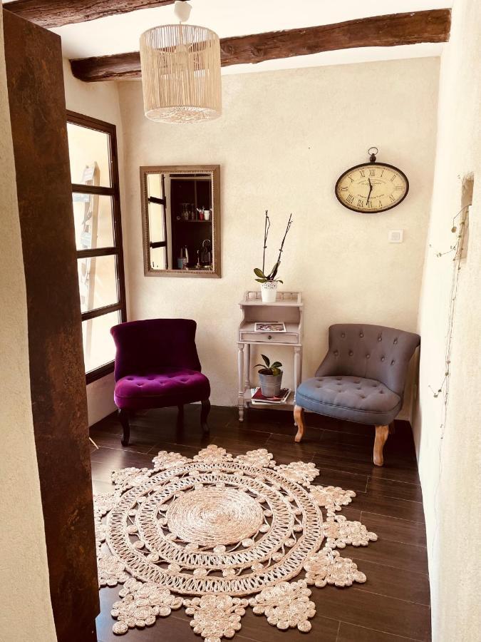 بيرنيه لو فونتينز B&B Temps Suspendu Provence المظهر الخارجي الصورة